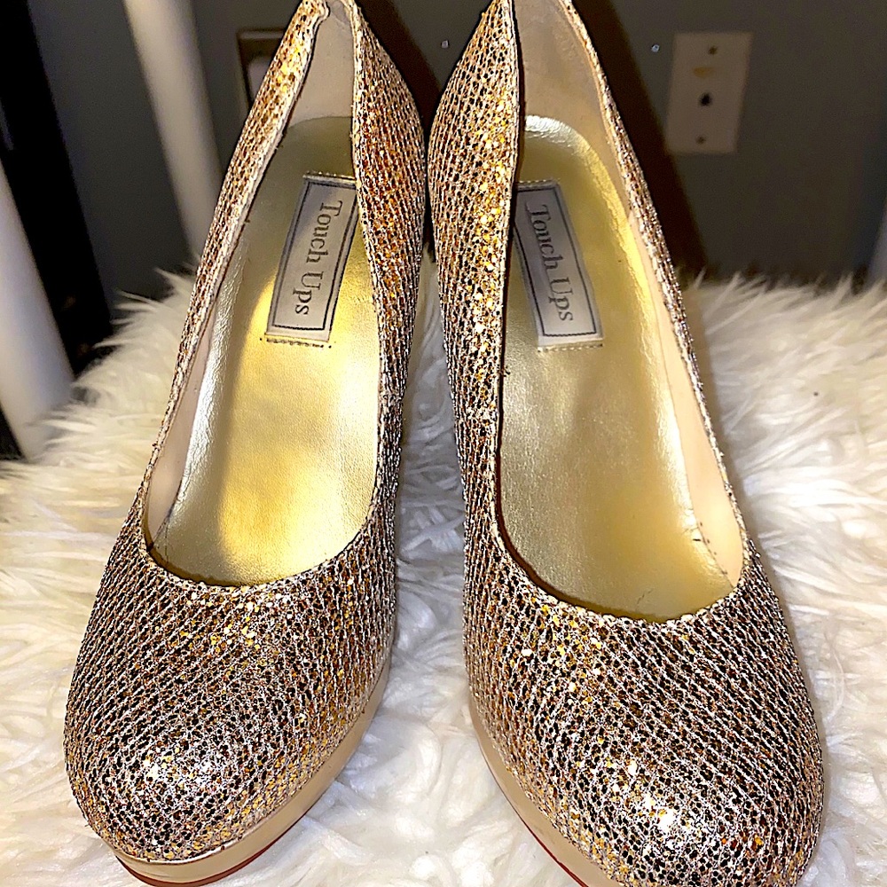 Gold glitter high heels